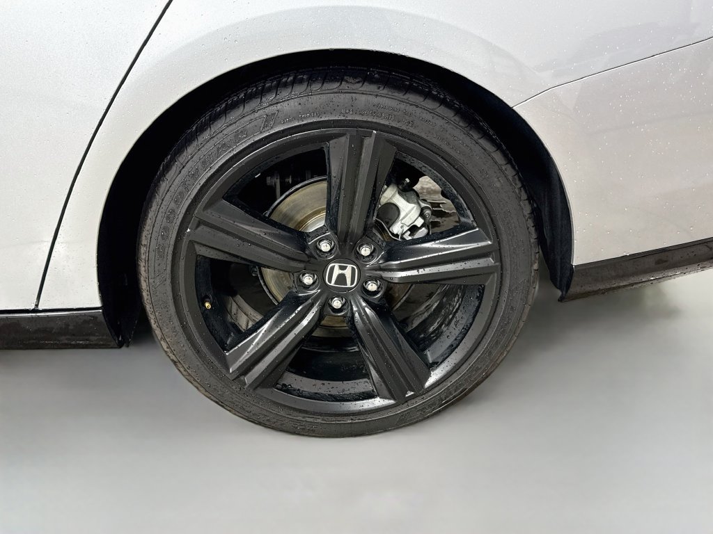 Used 2025 Honda Accord Sport image 32