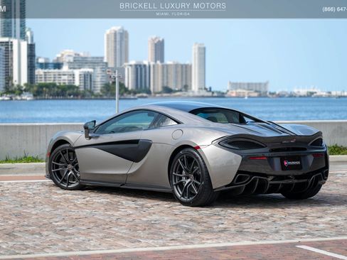 Used 2018 McLaren 570S Coupe RWD image 12