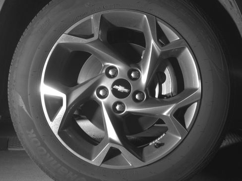Used 2025 Chevrolet Trax LT FWD image 13