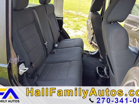 Used 2012 Jeep Wrangler Unlimited Sport AWD/4WD image 13