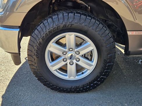 Used 2022 Ford F150 XL w/ Trailer Tow Package image 9