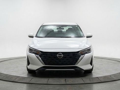 Used 2025 Nissan Sentra SV FWD image 2