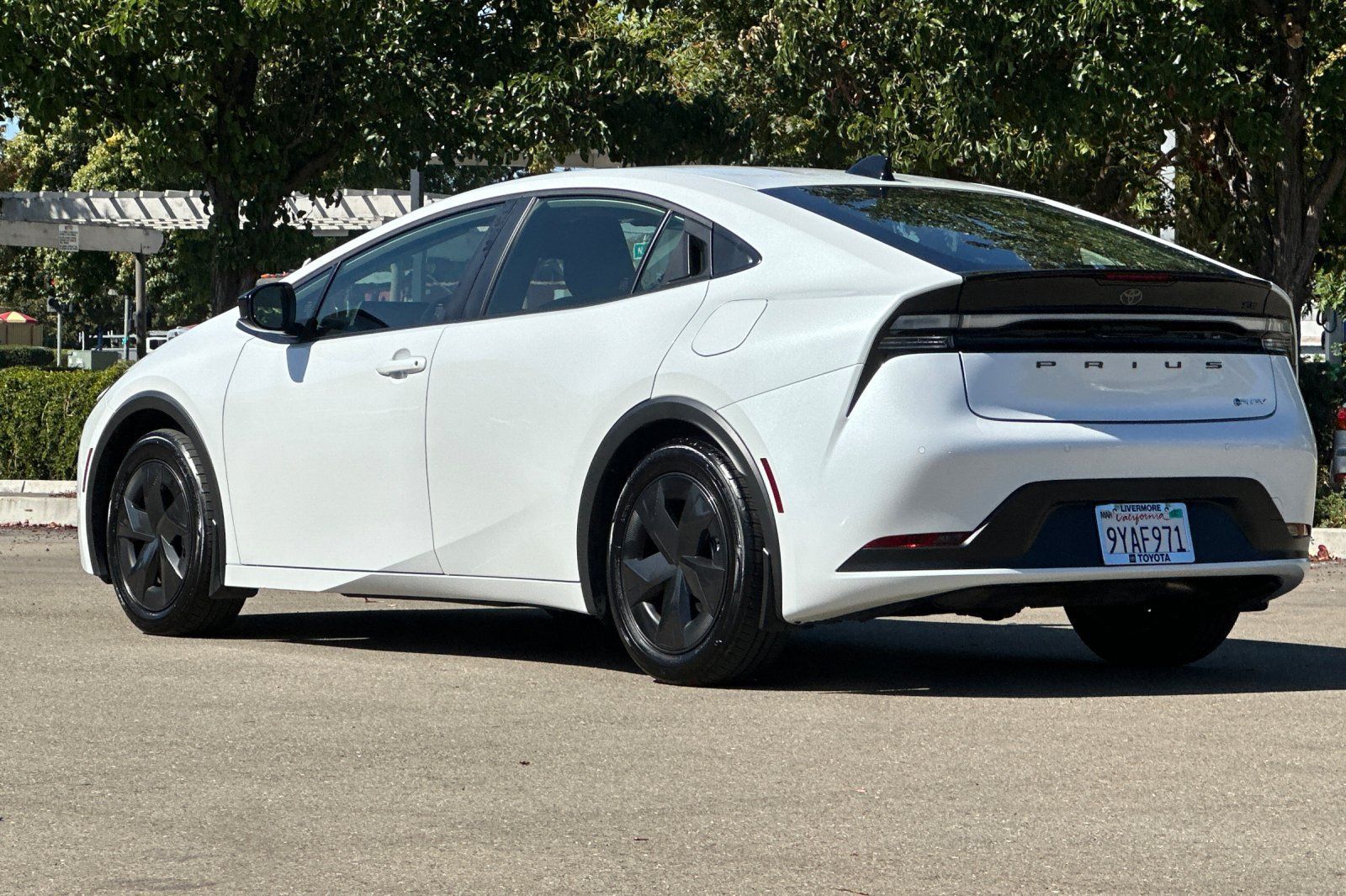 Certified 2026 Toyota Prius Plug-In Hybrid FWD image 6