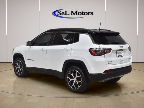 Used 2024 Jeep Compass Limited AWD/4WD image 5