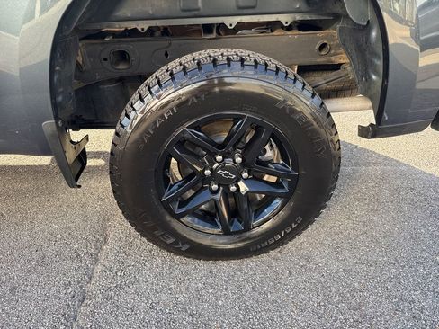 Used 2020 Chevrolet Silverado 1500 Custom Trail Boss w/ Custom Convenience Package image 8