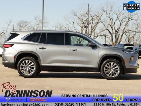 Used 2025 Buick Enclave Preferred image 8
