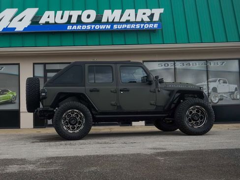 Used 2019 Jeep Wrangler Unlimited Rubicon AWD/4WD image 2