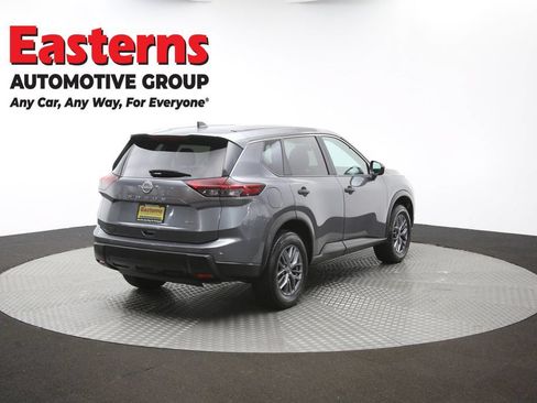 Used 2024 Nissan Rogue S AWD/4WD image 40
