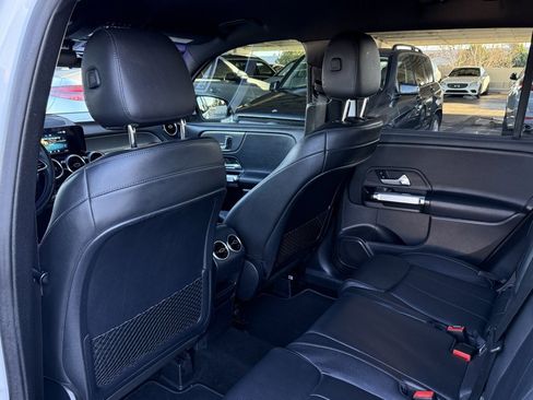 Used 2021 Mercedes-Benz GLB 250 GLB 250 image 24