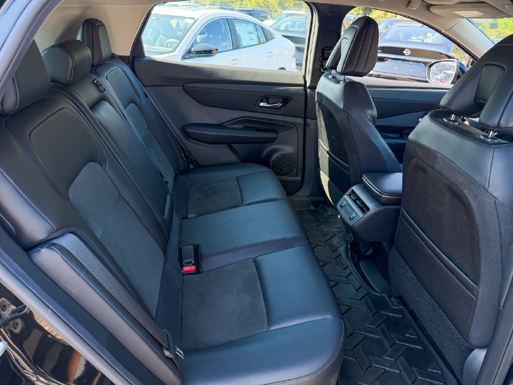 Certified 2023 Nissan Ariya FWD image 26