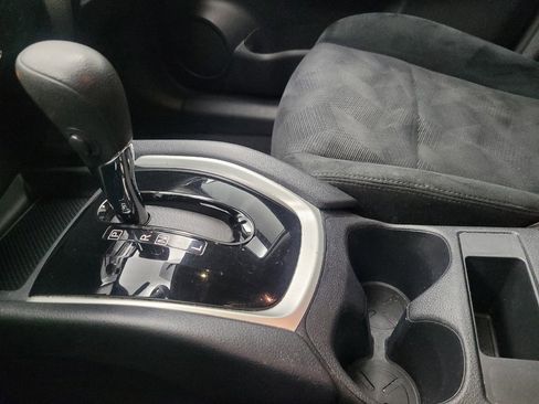 Used 2016 Nissan Rogue S w/ S Family Package image 26