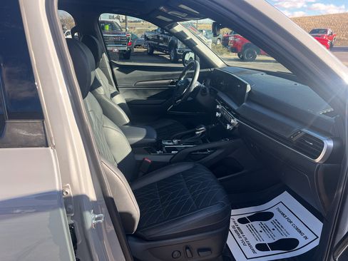 Used 2024 Kia Telluride EX X-Line image 9