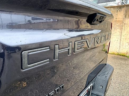 Used 2024 Chevrolet Silverado 1500 LT Trail Boss w/ LT Trail Boss Premium Package AWD/4WD image 31
