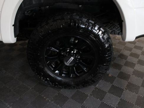 Used 2022 Ford F350 Platinum w/ Tremor Off-Road Package image 27