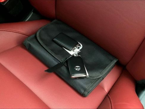 Used 2025 MAZDA MAZDA3 Carbon image 11