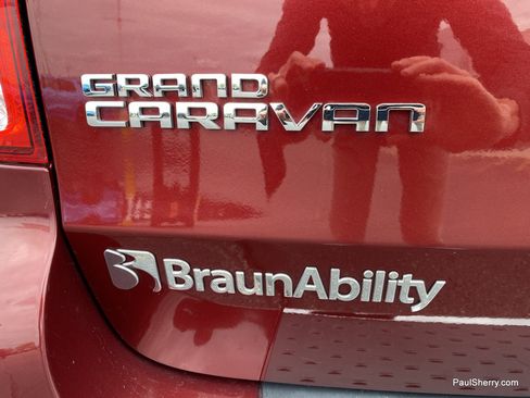 Used 2019 Dodge Grand Caravan SXT FWD image 51