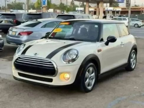 Used 2018 MINI Cooper 2-Door Hardtop FWD image 6