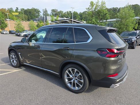 New 2026 BMW X5 xDrive50e w/ Climate Comfort Package AWD/4WD image 5