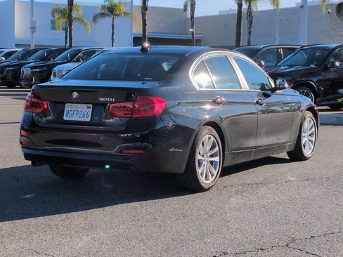 Used 2018 BMW 320i Sedan image 10