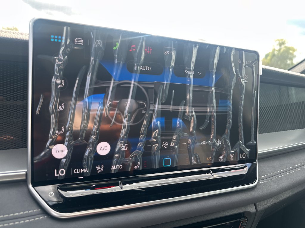 New 2026 Volkswagen Tiguan SE R-Line AWD/4WD image 16