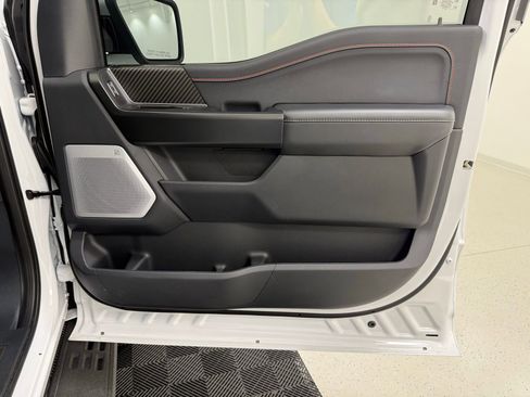 Used 2025 Ford F150 Raptor AWD/4WD image 40