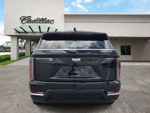 Used 2025 Cadillac Escalade IQ Luxury 1 image 4