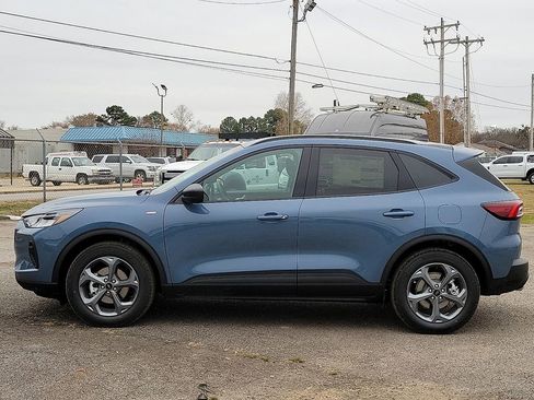 New 2026 Ford Escape ST-Line w/ Tech Pack #1 FWD image 3
