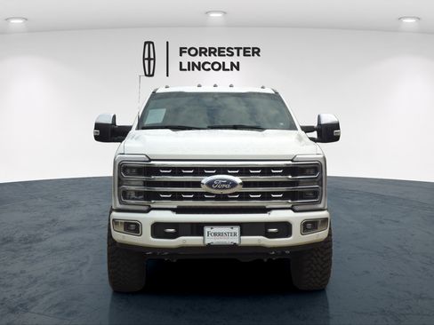 Used 2023 Ford F250 Platinum AWD/4WD image 8