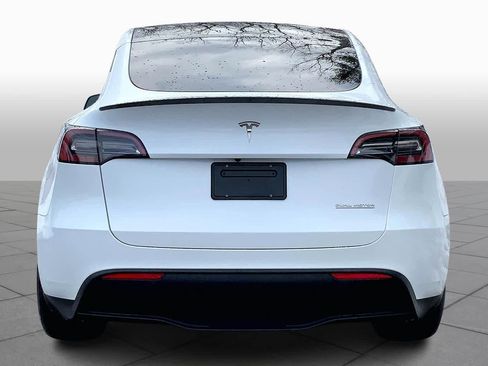 Used 2023 Tesla Model Y Performance image 4