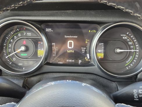 Used 2021 Jeep Wrangler Unlimited Sahara w/ Cold Weather Group image 19