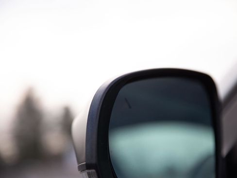 Used 2019 Jeep Cherokee Trailhawk image 10