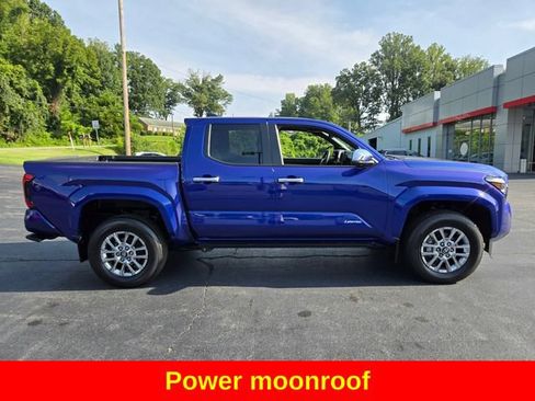 Used 2024 Toyota Tacoma Limited w/ Limited Package (LT) AWD/4WD image 10
