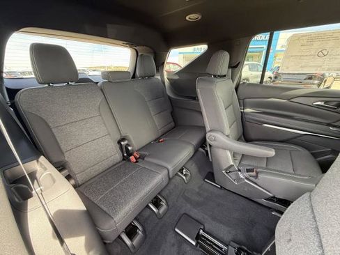 New 2026 Chevrolet Traverse LT image 32