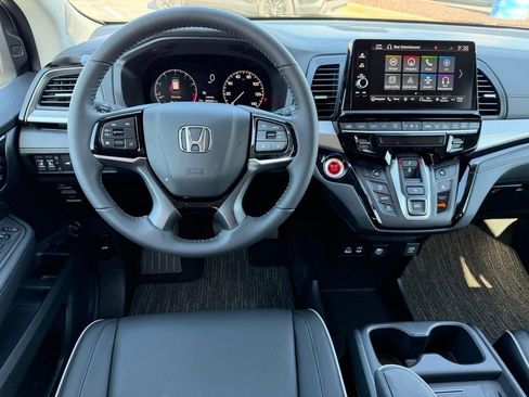 New 2026 Honda Odyssey Touring image 20