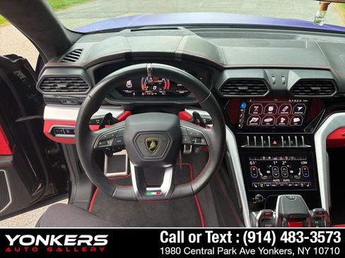 Used 2020 Lamborghini Urus AWD/4WD image 21