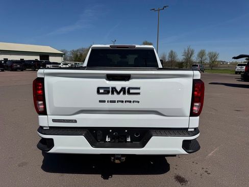 Used 2022 GMC Sierra 1500 Elevation w/ LPO, Elevation Black Package AWD/4WD image 17