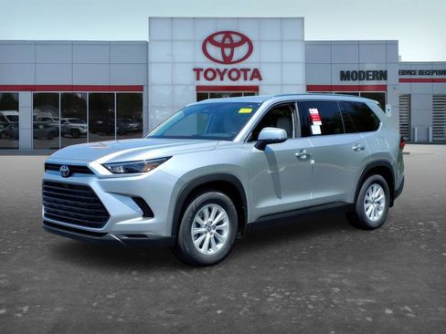 New 2026 Toyota Grand Highlander FWD image 1