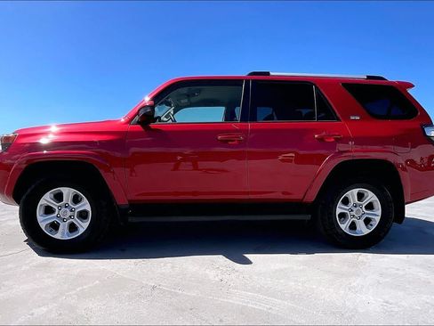 Used 2024 Toyota 4Runner SR5 RWD image 3
