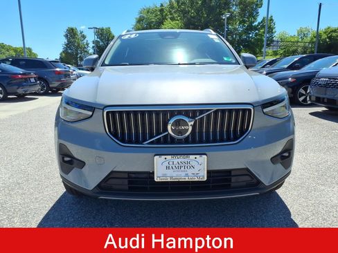 Used 2024 Volvo XC40 B5 Ultimate w/ Climate Package AWD/4WD image 2