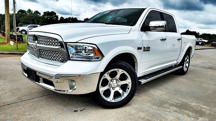 Used 2017 RAM 1500 Laramie w/ Convenience Group AWD/4WD image 1