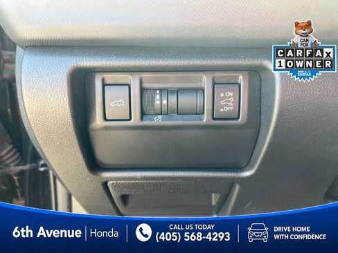 Used 2025 Subaru Forester Premium AWD/4WD image 31