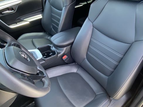 Certified 2023 Toyota RAV4 XLE Premium AWD/4WD image 28