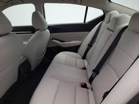 Used 2023 Nissan Altima 2.5 SV FWD image 18
