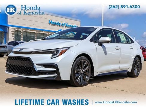 Used 2024 Toyota Corolla SE FWD image 1