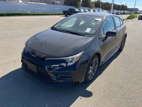 Used 2025 Toyota Corolla SE FWD image 1