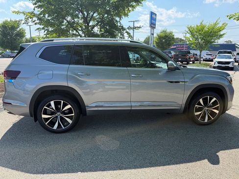 Used 2024 Volkswagen Atlas SEL Premium R-Line AWD/4WD image 6