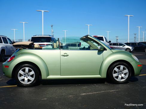 Used 2007 Volkswagen Beetle Convertible w/ Package 1 image 16