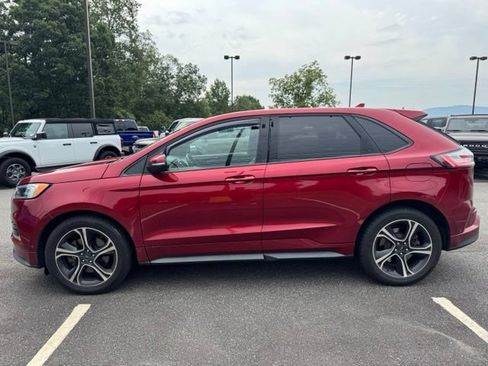Used 2019 Ford Edge ST w/ Equipment Group 401A AWD/4WD image 4