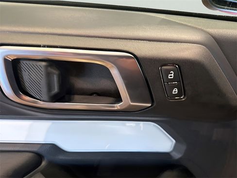 New 2025 Ford Bronco Stroppe Edition image 17