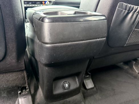 Certified 2024 Kia Telluride S w/ S Sunroof Package image 39